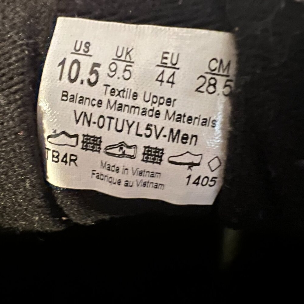 Vans - Picture 5 of 6